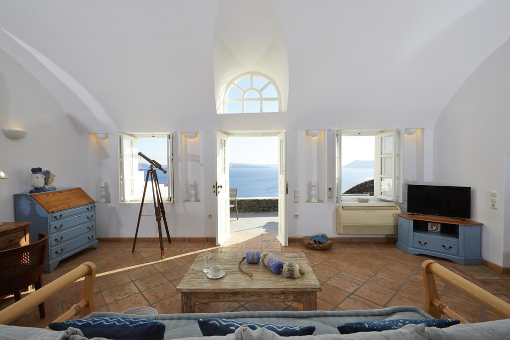 Atrina Canava 1894 Oia  Room photo